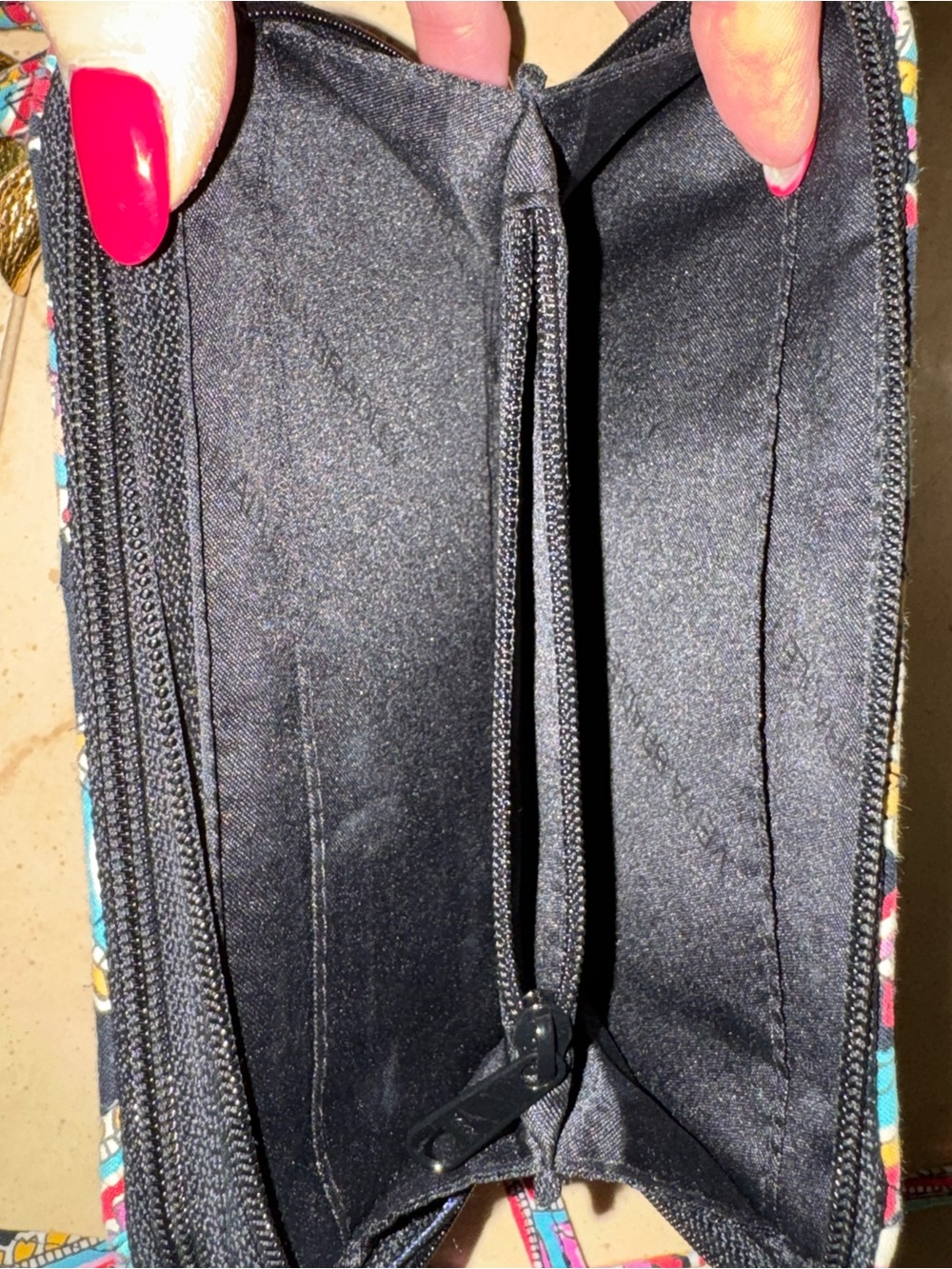 Vera Bradley Paisley Crossbody Wristlet - EUC - Picture 8 of 8